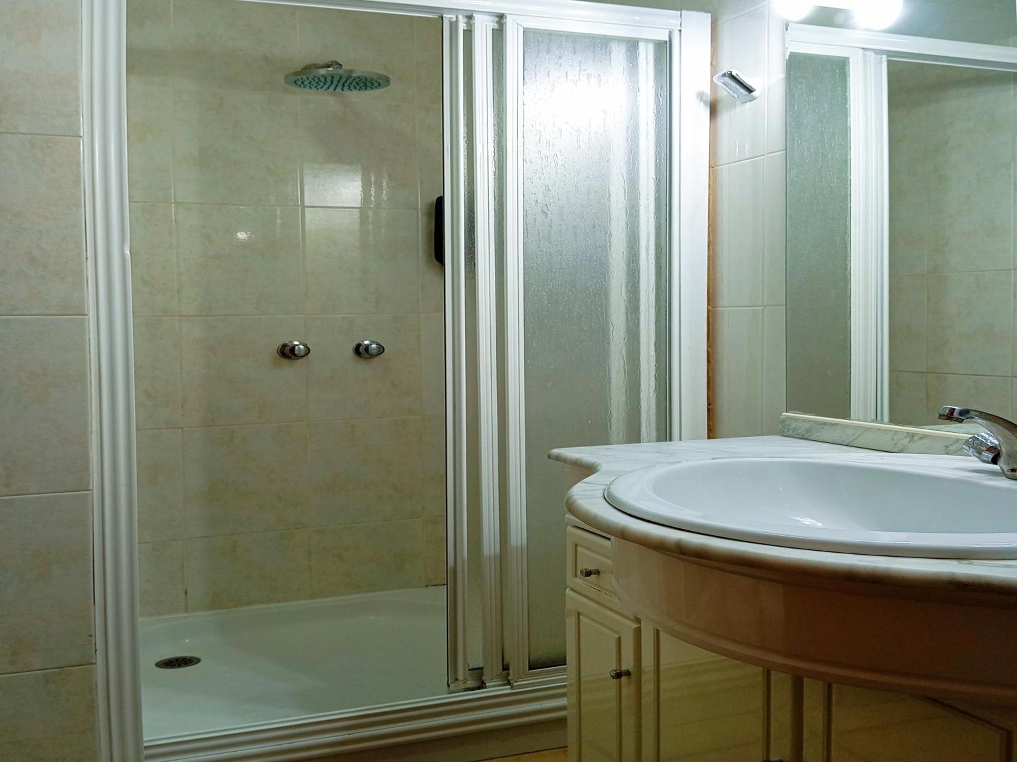 Hotel La Rueda 3000 Мора-де-Рубьелос Экстерьер фото