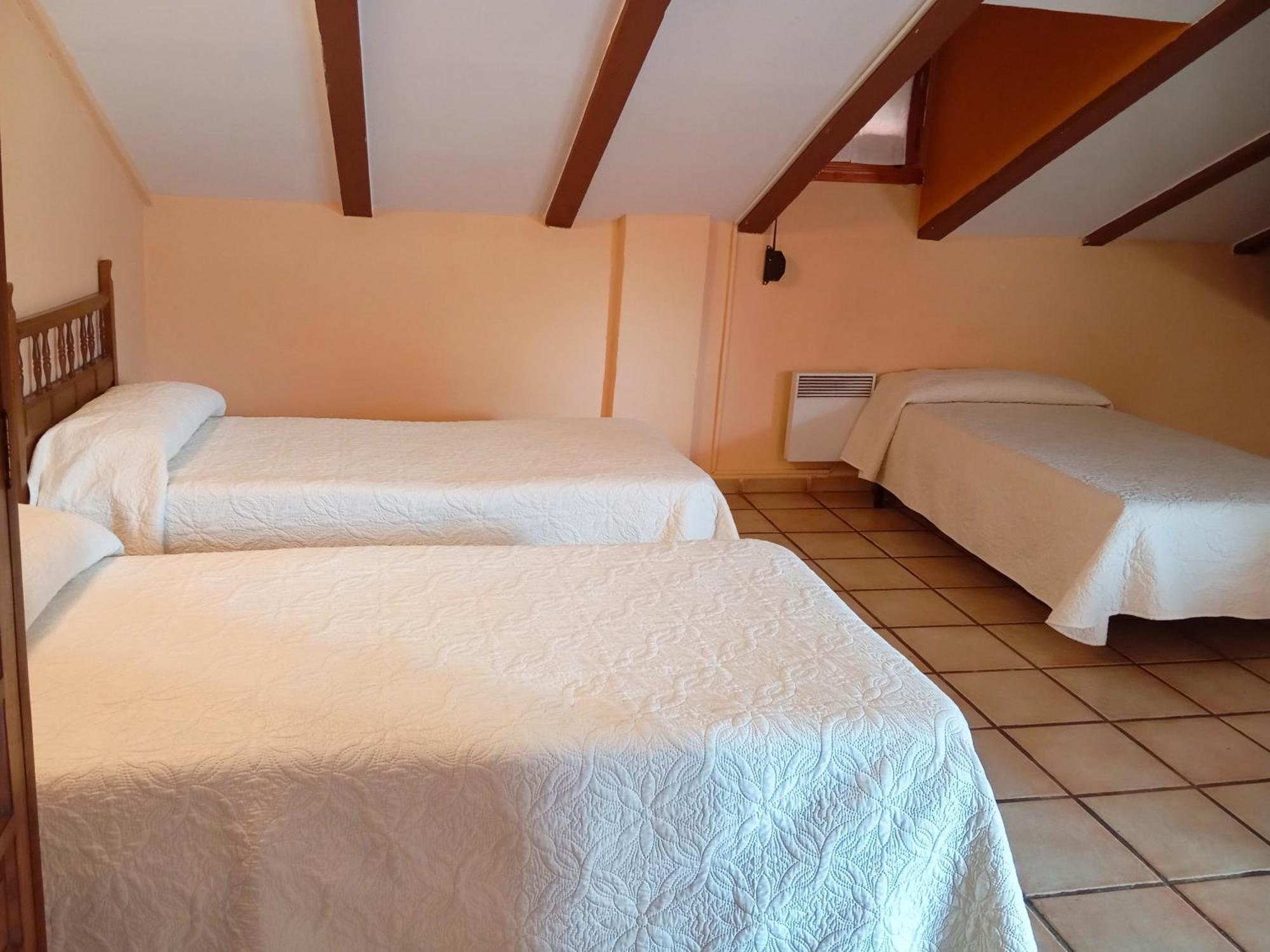 Hotel La Rueda 3000 Мора-де-Рубьелос Экстерьер фото