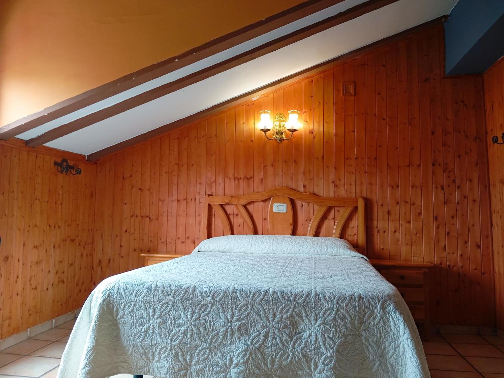 Hotel La Rueda 3000 Мора-де-Рубьелос Экстерьер фото