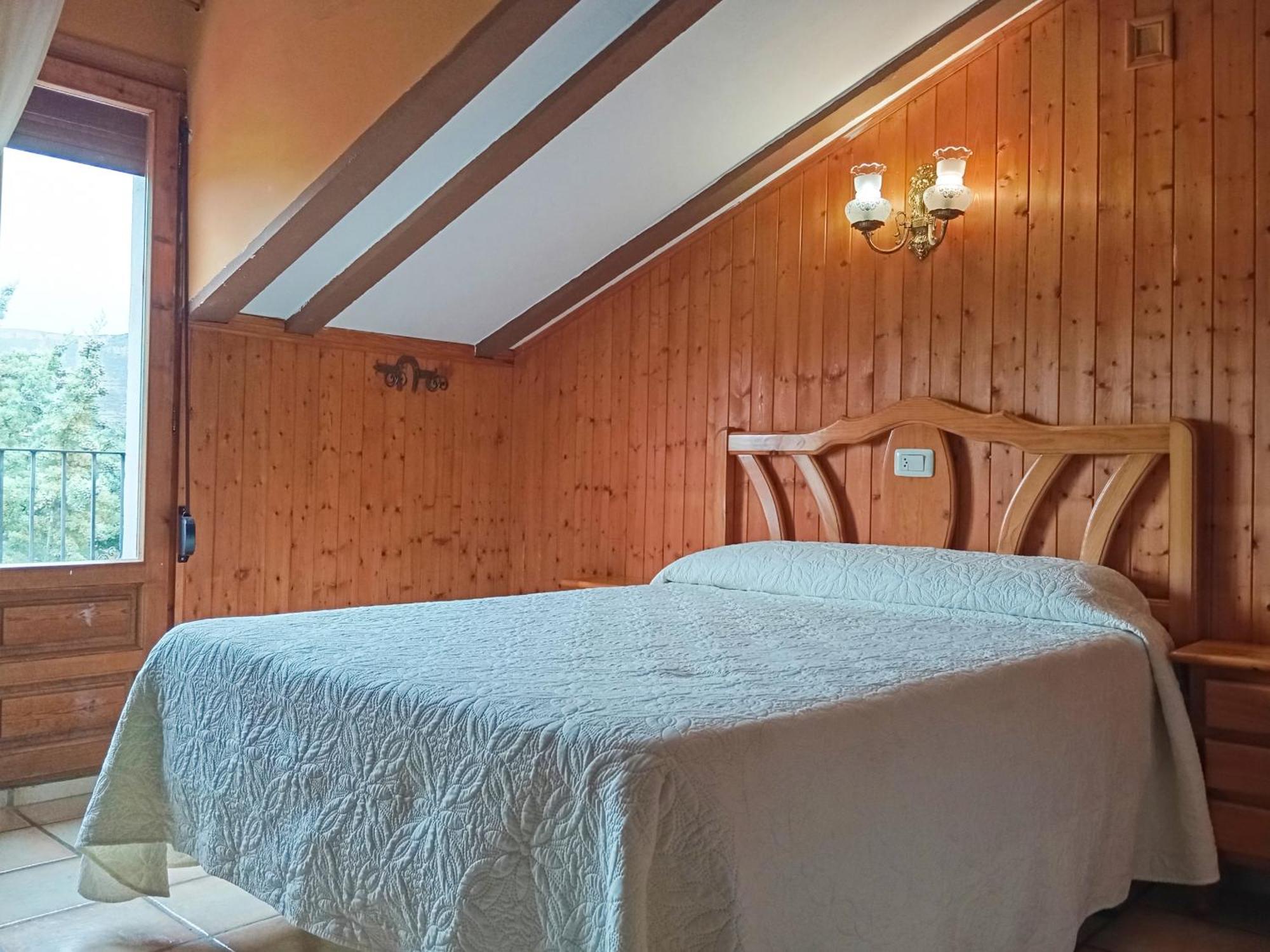 Hotel La Rueda 3000 Мора-де-Рубьелос Экстерьер фото