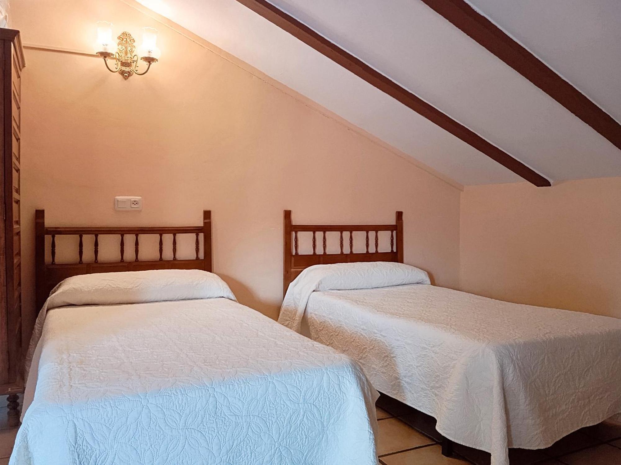 Hotel La Rueda 3000 Мора-де-Рубьелос Экстерьер фото
