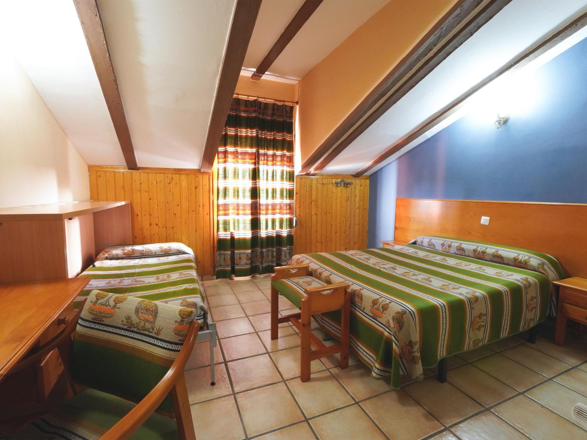 Hotel La Rueda 3000 Мора-де-Рубьелос Экстерьер фото