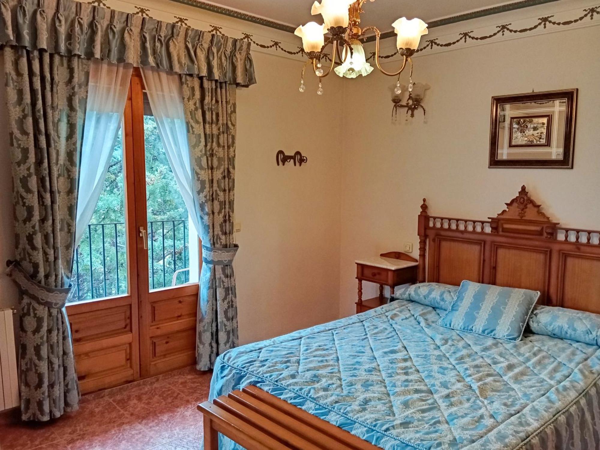 Hotel La Rueda 3000 Мора-де-Рубьелос Экстерьер фото