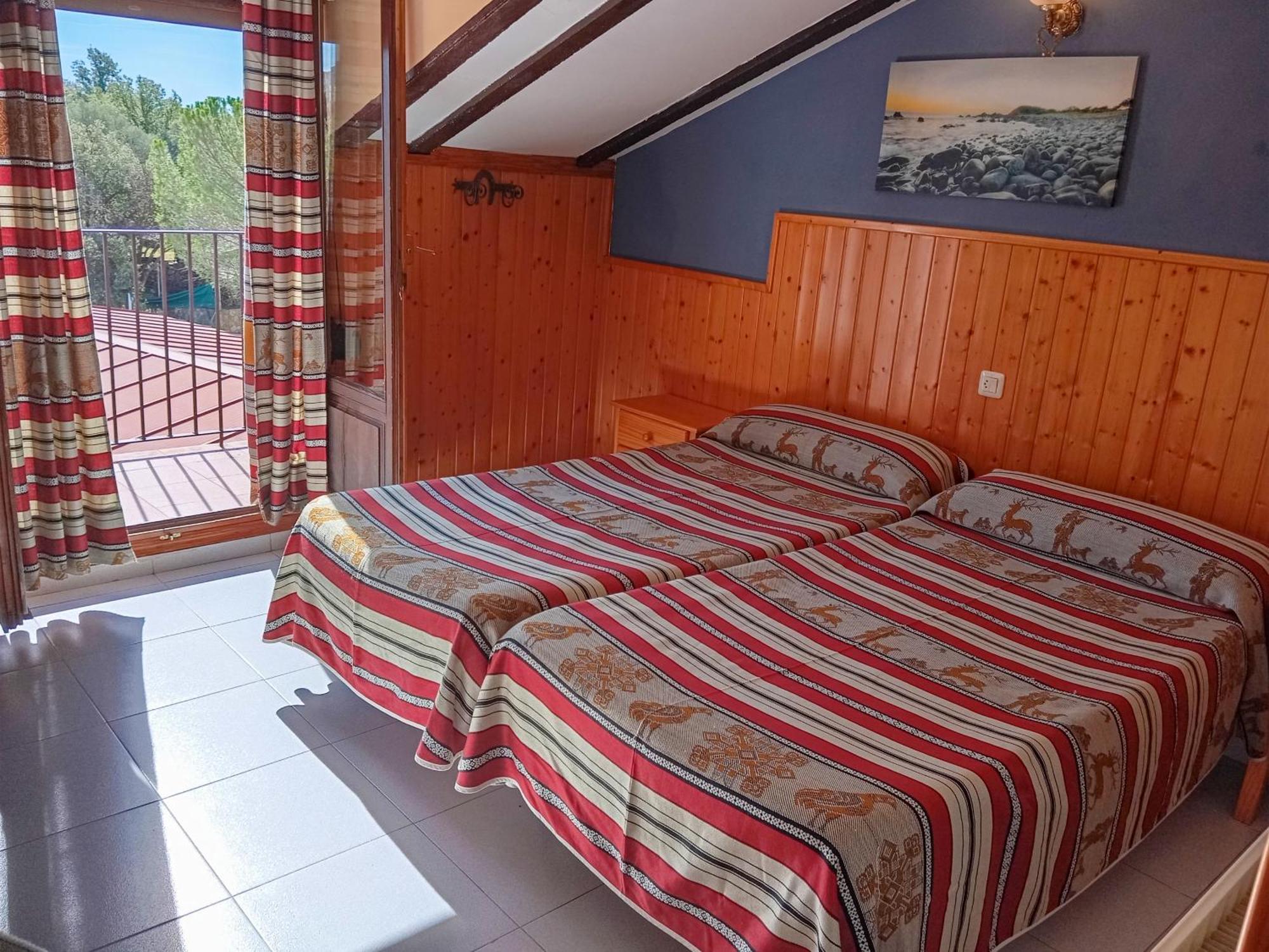 Hotel La Rueda 3000 Мора-де-Рубьелос Экстерьер фото