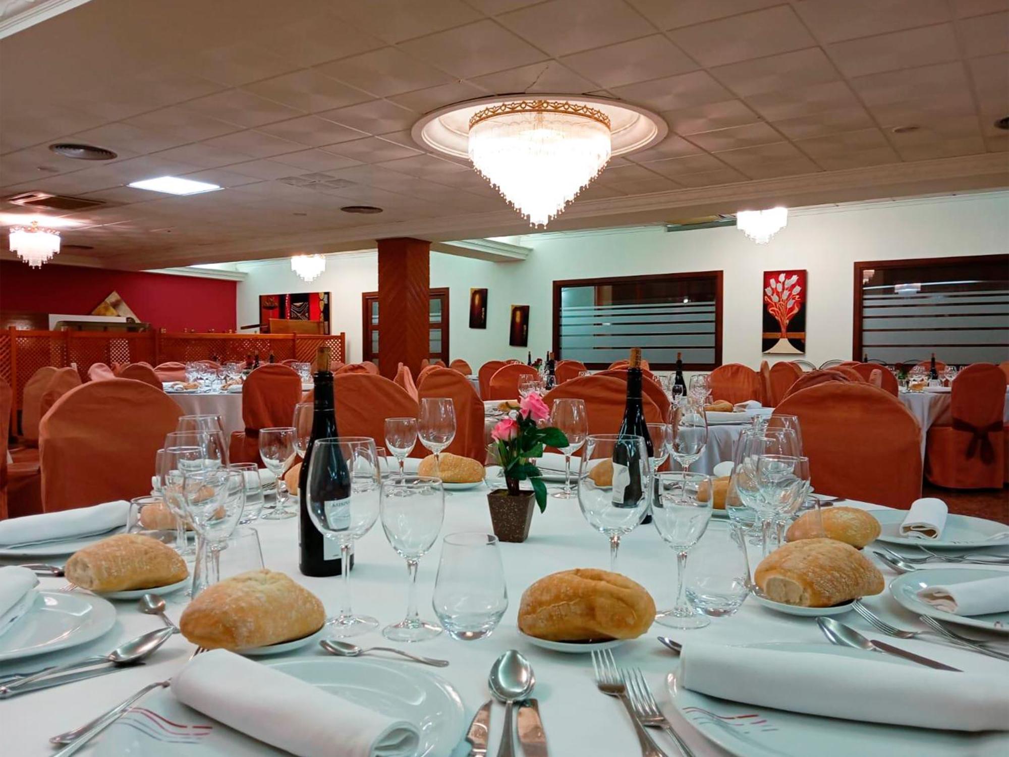 Hotel La Rueda 3000 Мора-де-Рубьелос Экстерьер фото