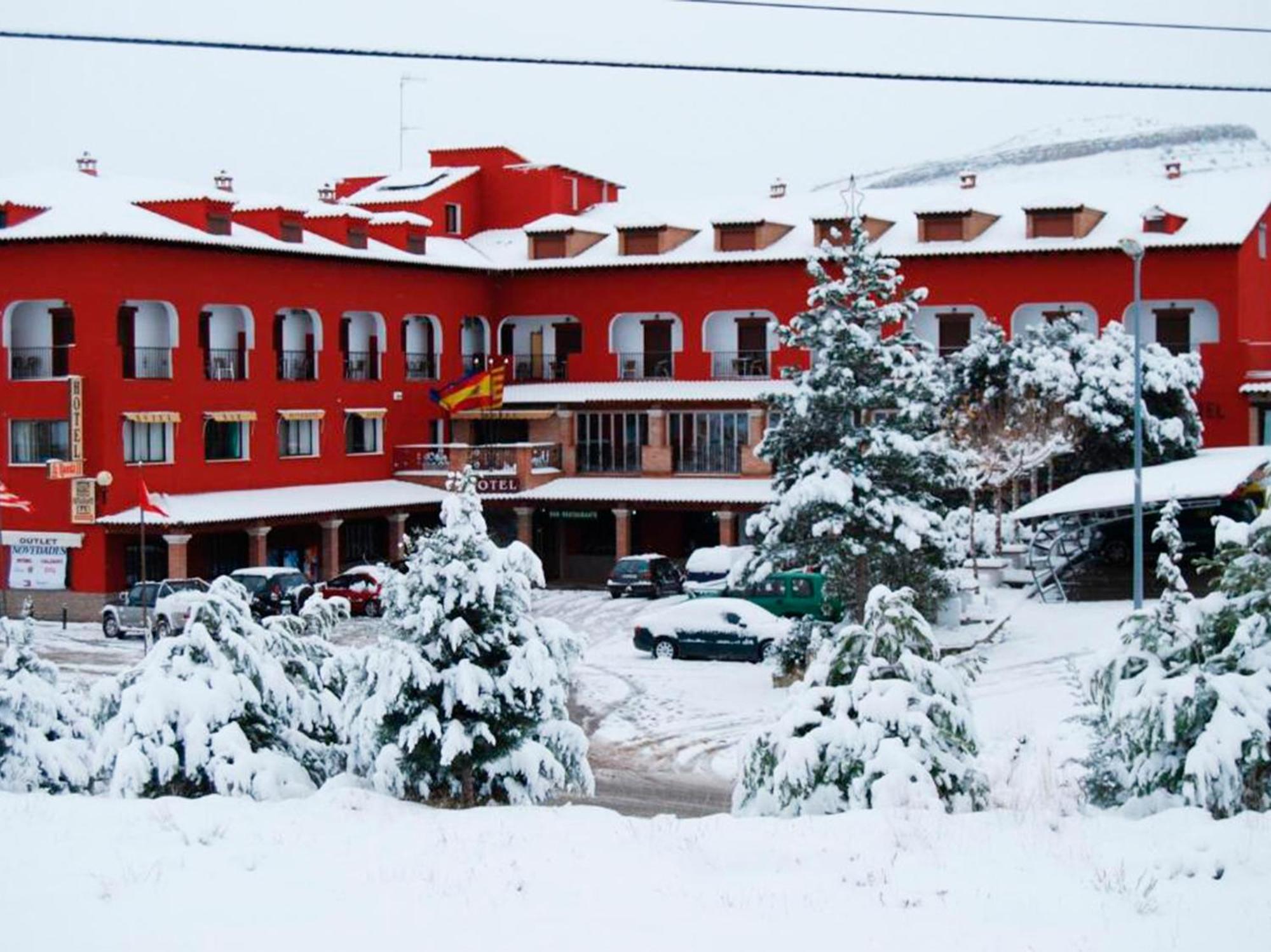 Hotel La Rueda 3000 Мора-де-Рубьелос Экстерьер фото