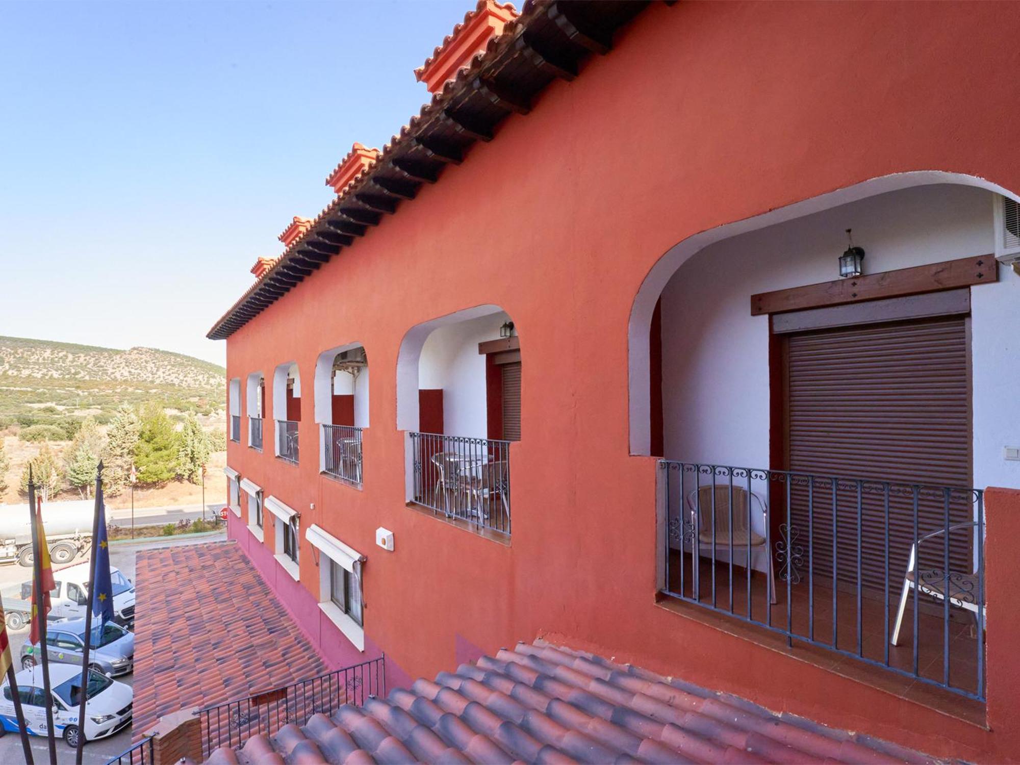 Hotel La Rueda 3000 Мора-де-Рубьелос Экстерьер фото